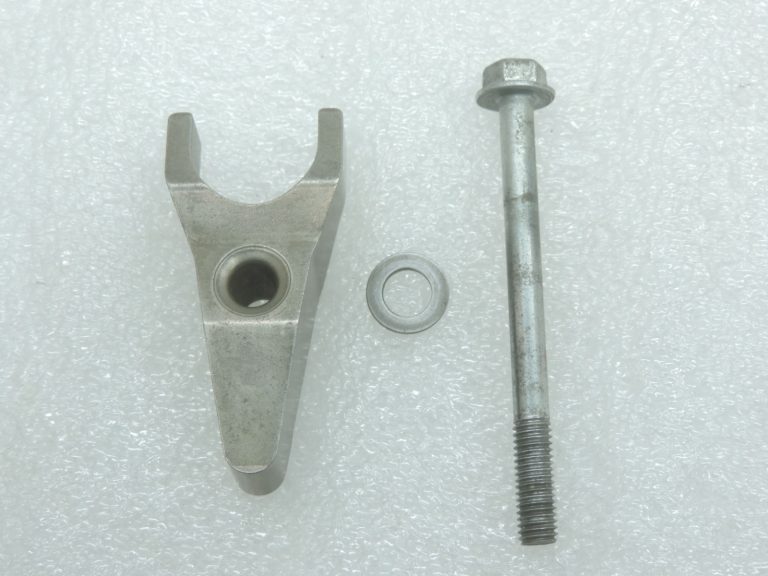 Oriģināls Toyota 2.2d 2ADFHV degvielas iesmidzinātāja kronšteins 236950R020