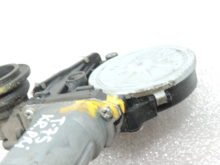 Oriģināls 2012-2014 Toyota Yaris P13 elektrisko logu motors priekšējais kreisais 698200D310