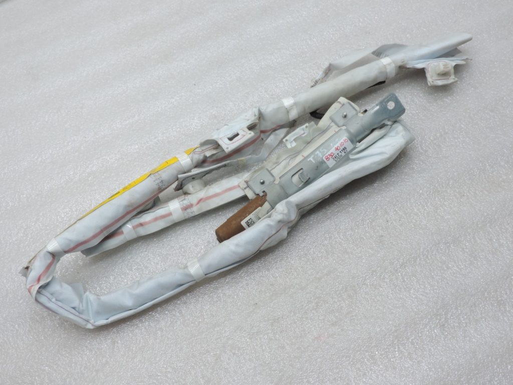 Genuine 2012-2014 Toyota Yaris P13 safety module curtain left 621800D030