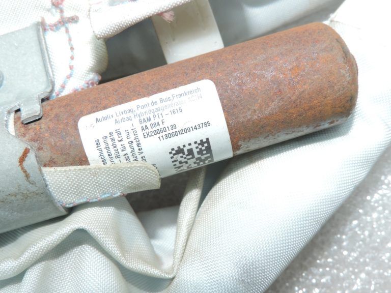 Oriģināls 2012-2014 Toyota Yaris P13 Drošības modulis, aizkaru aizkars pa labi 621700D030
