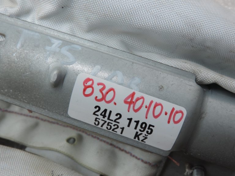 Oriģināls 2012-2014 Toyota Yaris P13 Drošības modulis, aizkaru aizkars pa labi 621700D030