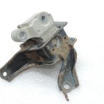 Oriģināls 2012-2020 Toyota Yaris P13 1.3 VVT-i NRFE Dzinēja stiprinājums pa labi 123050Y050