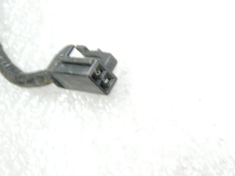 Oriģināla 2012-2014 Toyota Yaris P13 aizmugurējo durvju instalācija 821850D210