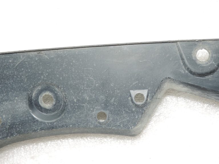 Oriģināls 2012-2020 Toyota Yaris P13 aizmugurējā bampera apakšējā paneļa pārklājums