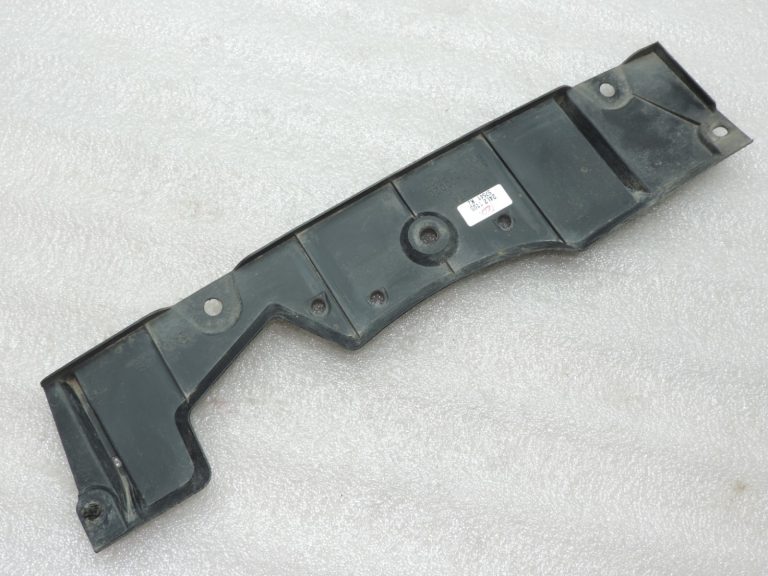 Oriģināls 2012-2020 Toyota Yaris P13 aizmugurējā bampera apakšējā paneļa pārklājums