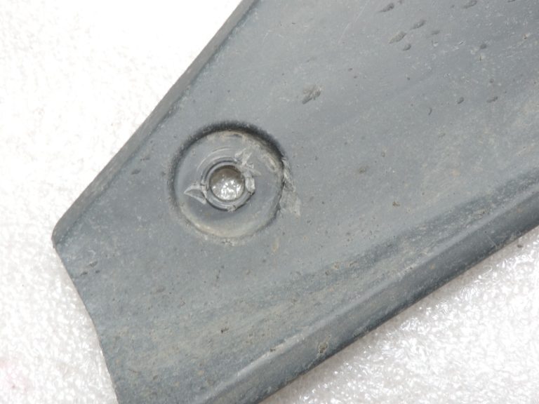Oriģināls 2012-2014 Toyota Yaris P13 aizmugurējā labās riteņa arkas uzlikas uzlikas 525910D130
