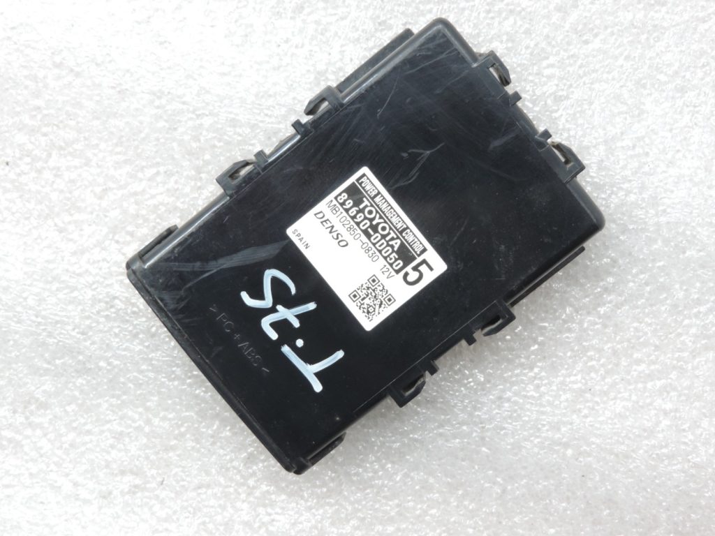 Original 2012-2014 Toyota Yaris P13 power management control unit
