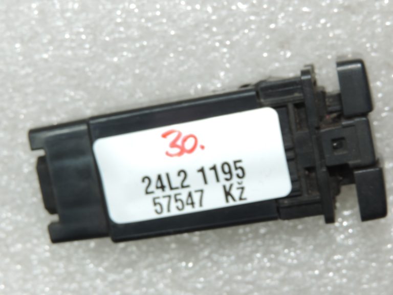 Oriģināls 2012-2020 Toyota Yaris P13 apsildāmo sēdekļu slēdzis 847510D040 84751-0D040