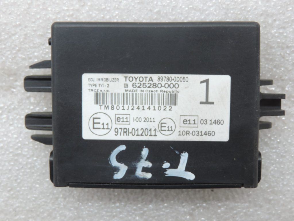 Original 2011-2014 Toyota Yaris P13 immobilizer control unit 897800D050