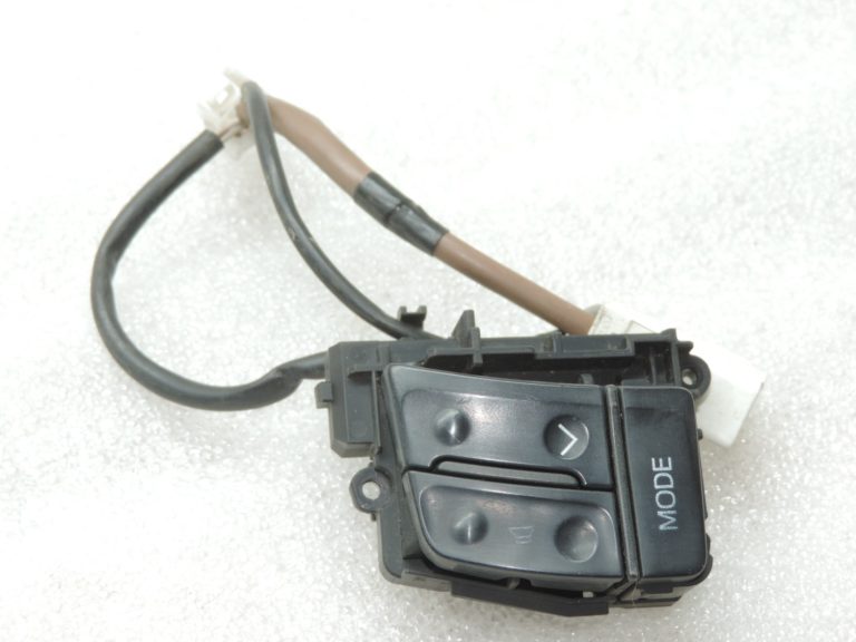 Oriģinālais 2011-2014 Toyota Yaris P13 stūres pārslēgs skaļuma slēdža režīms