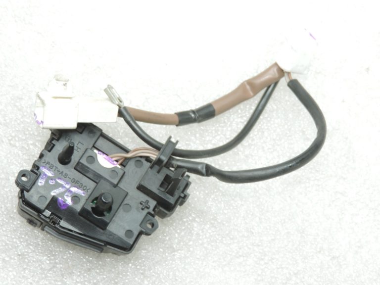Oriģinālais 2011-2014 Toyota Yaris P13 stūres pārslēgs skaļuma slēdža režīms