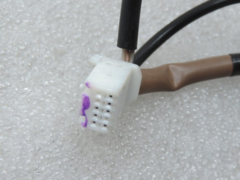 Oriģinālais 2011-2014 Toyota Yaris P13 stūres pārslēgs skaļuma slēdža režīms
