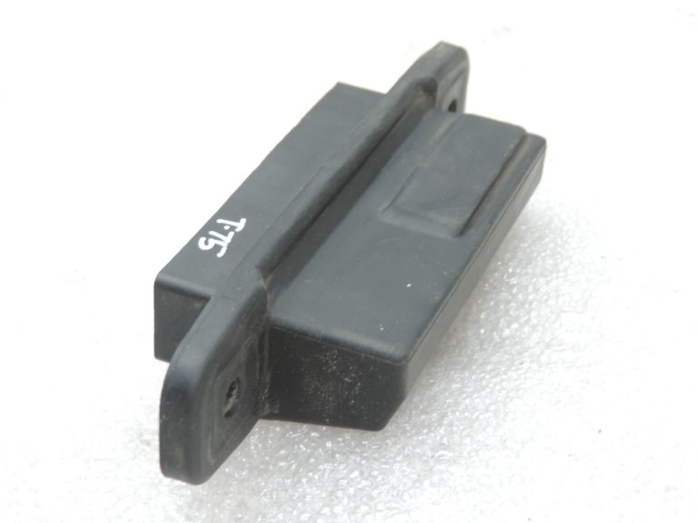 Oriģinālais Toyota Yaris P13 RAV4 Prius Corolla aizmugurējo durvju slēdzis 8484028030
