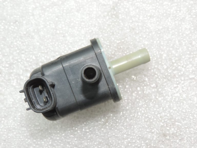 Oriģinālais 2005-2020 Toyota Yaris P13 P9 1.3 VVT-i 1NRFE Solenoīda vārsta spiediena pārveidotājs