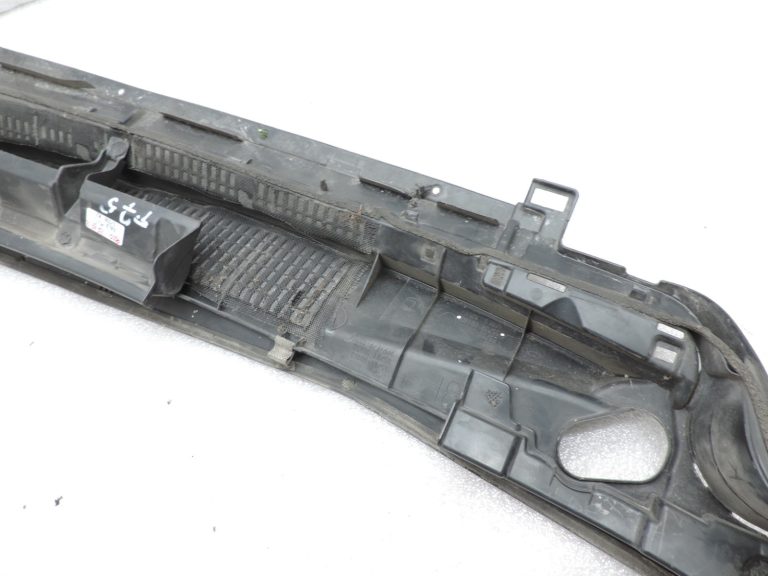 Oriģināls 2012-2014 Toyota Yaris P13 vējstikla apakšējās restes vāks