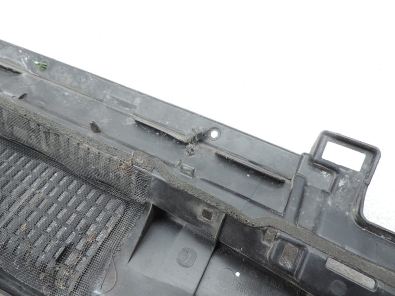 Oriģināls 2012-2014 Toyota Yaris P13 vējstikla apakšējās restes vāks