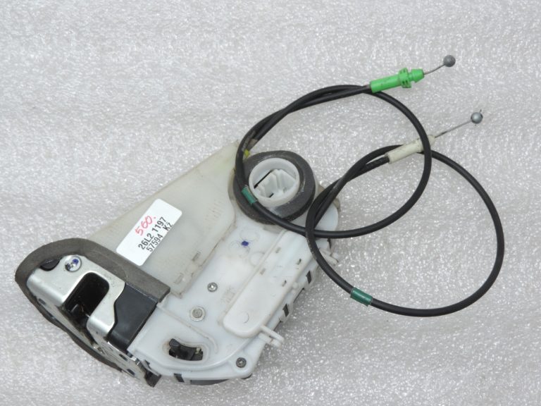 Oriģināla 2012-2014 Toyota Yaris P13 aizmugurējo kreiso durvju slēdzene