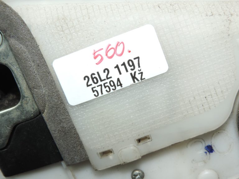Oriģināla 2012-2014 Toyota Yaris P13 aizmugurējo kreiso durvju slēdzene