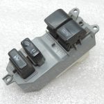Oriģināls 2012-2020 Toyota Yaris P13 Elektriskā loga slēdzis priekšējais kreisais 848200D170