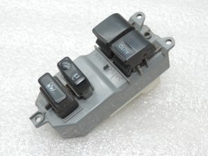 Oriģināls 2012-2020 Toyota Yaris P13 Elektriskā loga slēdzis priekšējais kreisais 848200D170