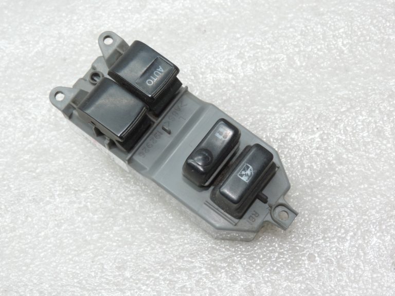 Oriģināls 2012-2020 Toyota Yaris P13 Elektriskā loga slēdzis priekšējais kreisais 848200D170
