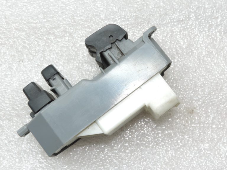 Oriģināls 2012-2020 Toyota Yaris P13 Elektriskā loga slēdzis priekšējais kreisais 848200D170