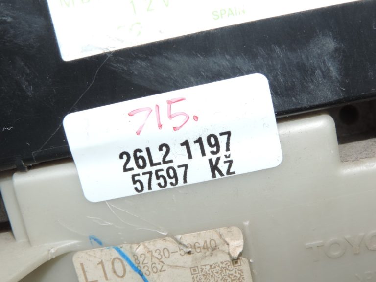 Oriģinālais 2012-2014 Toyota Yaris P13 drošinātāju kārbas vadības bloks