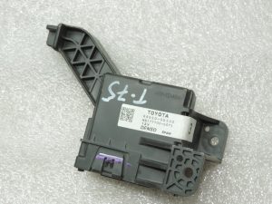 Original 2012-2014 Toyota Yaris P13 air conditioning heating control unit
