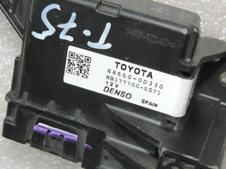 Oriģinālais 2012-2014 Toyota Yaris P13 gaisa kondicionēšanas un apsildes vadības bloks