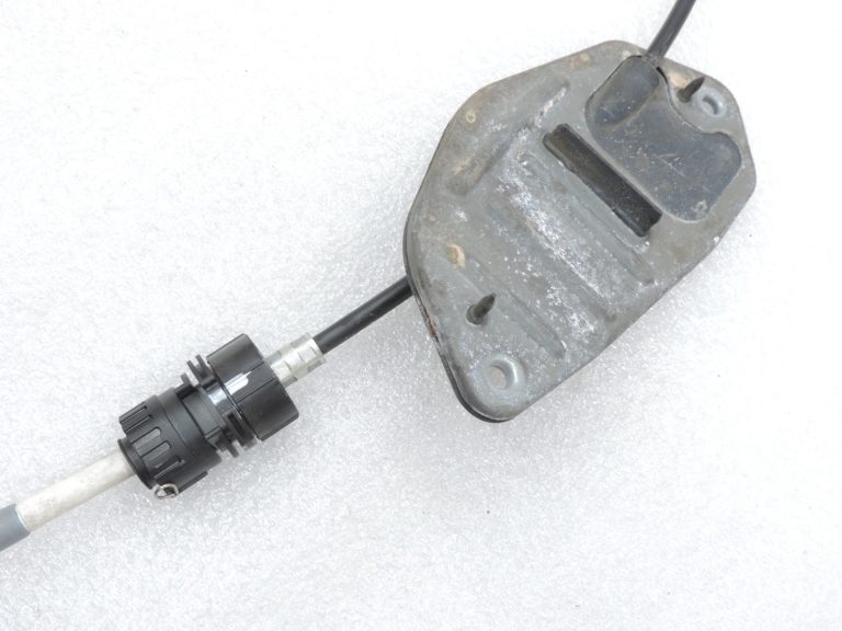Oriģināls Toyota Avensis T27 1.8 VVT-i automātiskās transmisijas pārslēgšanas trose 338202020A50