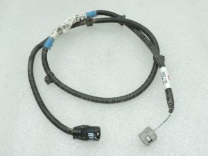 Oriģināla Toyota Avensis T27 Notchback aizmugurējā instalācija 8216505060