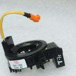 Oriģināla Toyota Avensis T27 slīdgredzena uztinēja atspere 8430705030, 84307-05030