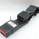 Oriģinālā Toyota Avensis T27 aizmugurējā labās drošības jostas sprādze 733800502020C0