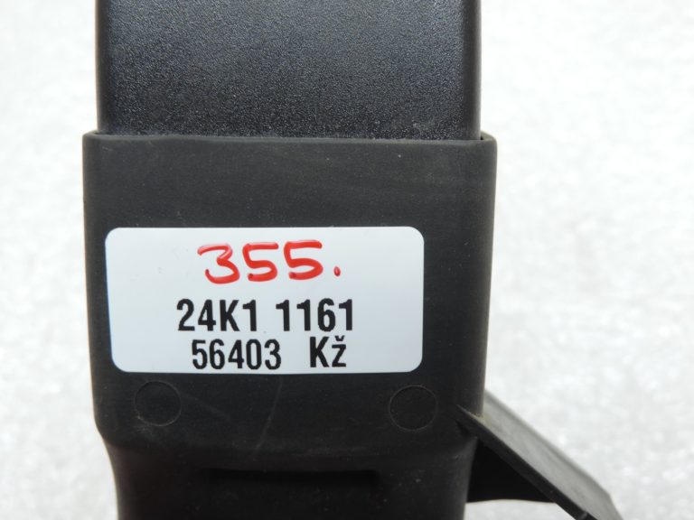 Oriģinālā Toyota Avensis T27 aizmugurējā labās drošības jostas sprādze 733800502020C0