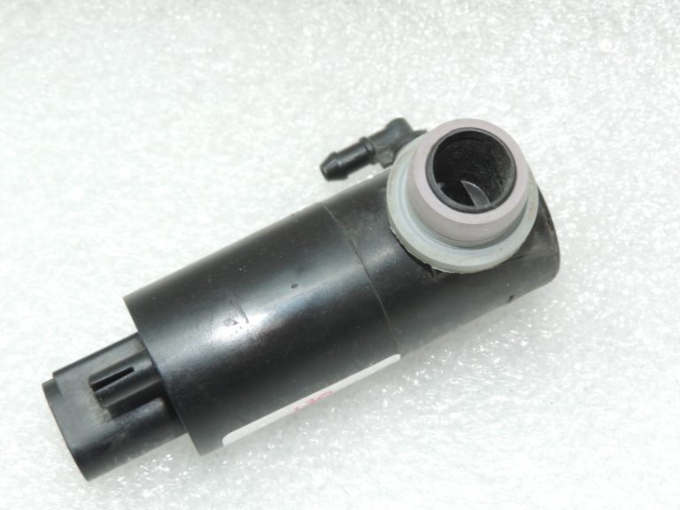 Oriģinālais Toyota Avensis T27 priekšējo lukturu mazgāšanas sūknis 8528005050