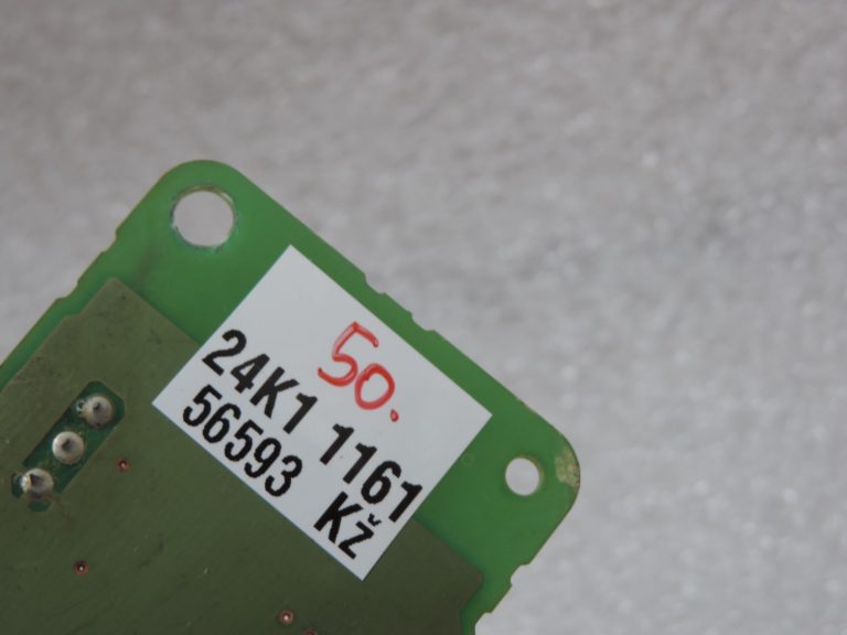 Oriģināls Toyota Avensis T27 2012-2015 Priekšējo lukturu labās shēmas plates remonts