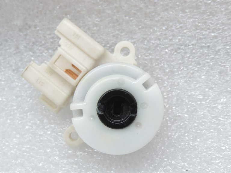 Oriģinālais Toyota Avensis T27 aizdedzes slēdzis 8445012200, 84450-12200