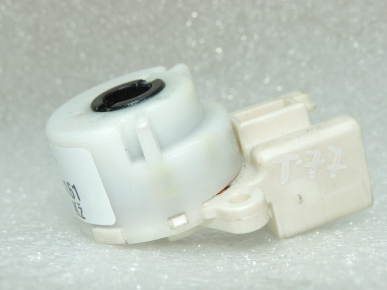 Oriģinālais Toyota Avensis T27 aizdedzes slēdzis 8445012200, 84450-12200