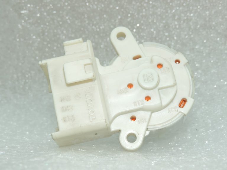 Oriģinālais Toyota Avensis T27 aizdedzes slēdzis 8445012200, 84450-12200