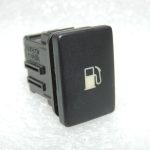 Oriģināls Toyota Avensis T27 degvielas uzpildes vāka slēdzis 8484105020, 84841-05020