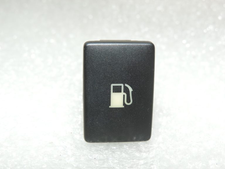 Oriģināls Toyota Avensis T27 degvielas uzpildes vāka slēdzis 8484105020, 84841-05020