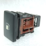 Oriģināls Toyota Avensis T27 degvielas uzpildes vāka slēdzis 8484105020, 84841-05020