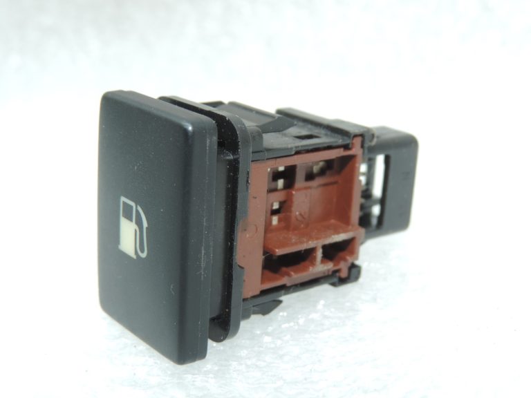 Oriģināls Toyota Avensis T27 degvielas uzpildes vāka slēdzis 8484105020, 84841-05020