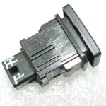 Oriģināls Toyota Avensis T27 degvielas uzpildes vāka slēdzis 8484105020, 84841-05020