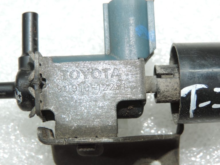 Oriģināls Toyota Avensis T27 1.8 VVTi elektromagnētiskais pārslēgvārsts 9091012281