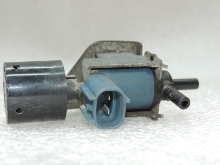 Oriģināls Toyota Avensis T27 1.8 VVTi elektromagnētiskais pārslēgvārsts 9091012281