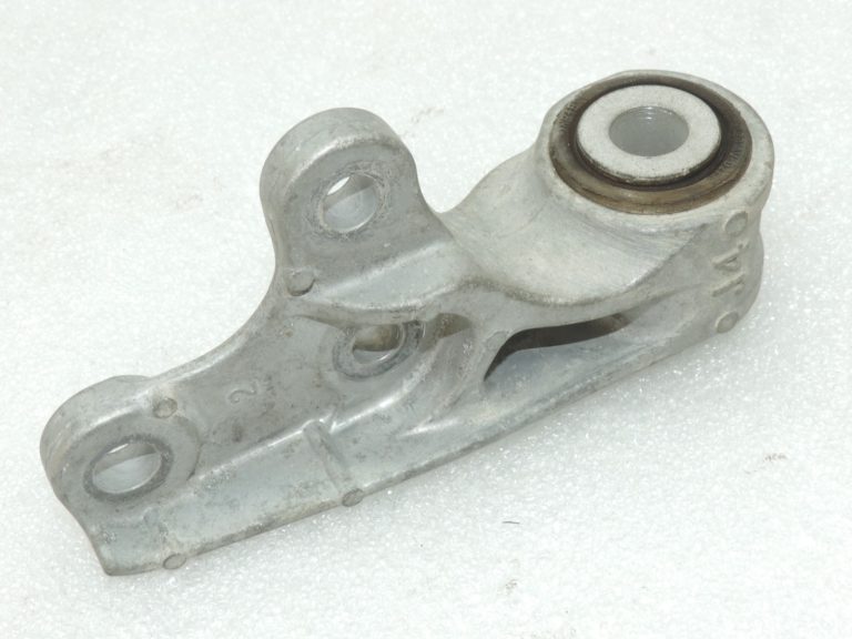 Oriģinālā Toyota Yaris P21 1.5 Hybrid motora stiprinājuma bukse 12364K0060