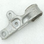 Oriģinālā Toyota Yaris P21 1.5 Hybrid motora stiprinājuma bukse 12364K0060