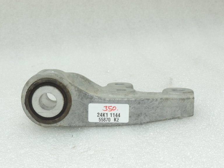 Oriģinālā Toyota Yaris P21 1.5 Hybrid motora stiprinājuma bukse 12364K0060