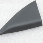 Oriģināls Toyota Yaris P21 priekšējo kreiso durvju apdares trīsstūris 67492K0030